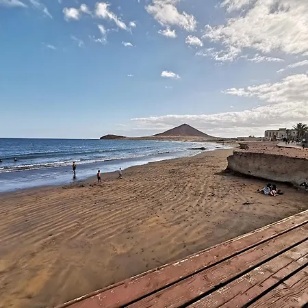 Relax By The Sea At Medano Retreat, Terrace & Pool Apartment El Medano (Tenerife)
